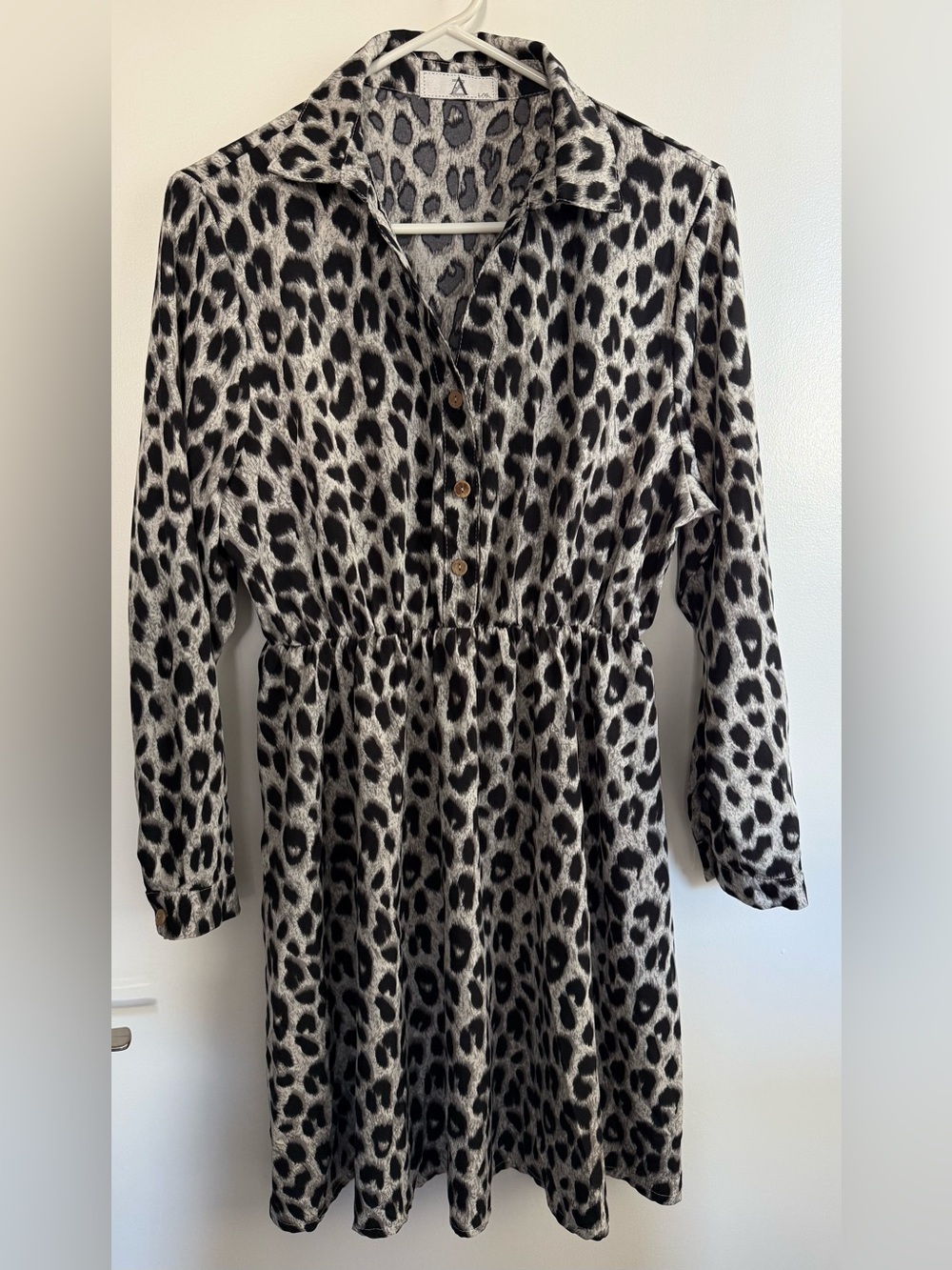 Leopard-Print Button-Front Long Sleeve Dress in Black and Cream